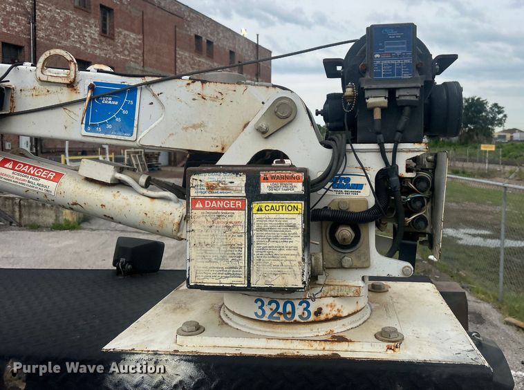 image for item EG0475 2008 International 4400 utility / service truck