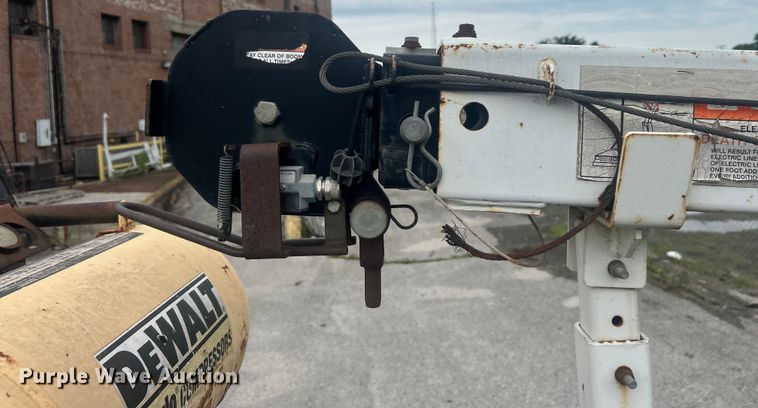 image for item EG0475 2008 International 4400 utility / service truck