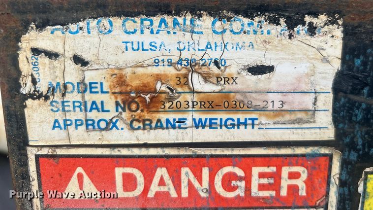 image for item EG0475 2008 International 4400 utility / service truck