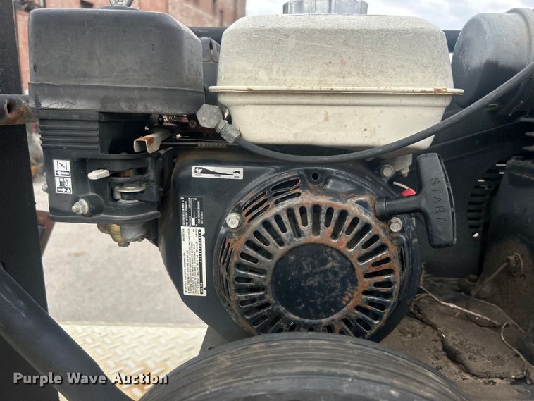 image for item EG0475 2008 International 4400 utility / service truck