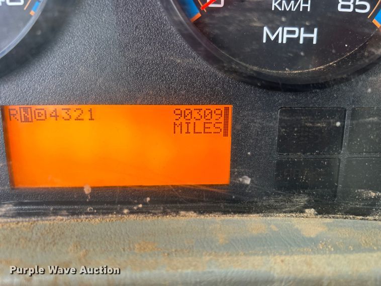 image for item EG0475 2008 International 4400 utility / service truck