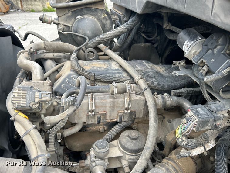 image for item EG0475 2008 International 4400 utility / service truck