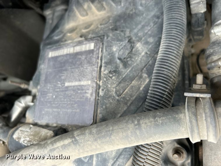 image for item EG0475 2008 International 4400 utility / service truck