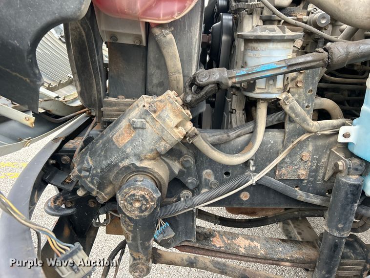 image for item EG0475 2008 International 4400 utility / service truck