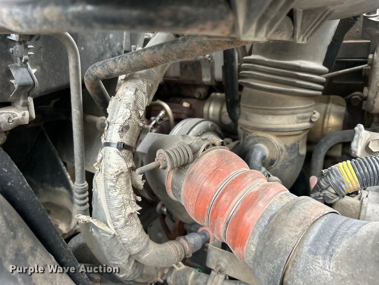 image for item EG0475 2008 International 4400 utility / service truck