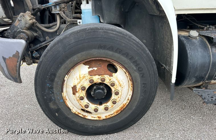 image for item EG0475 2008 International 4400 utility / service truck