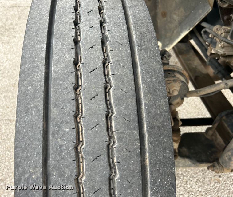 image for item EG0475 2008 International 4400 utility / service truck