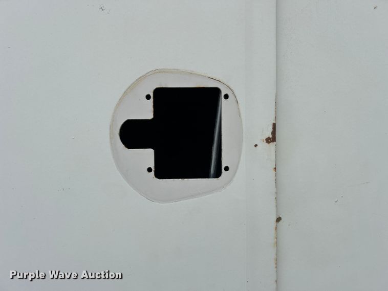 image for item EG0476 2009 International 4400 utility / service truck