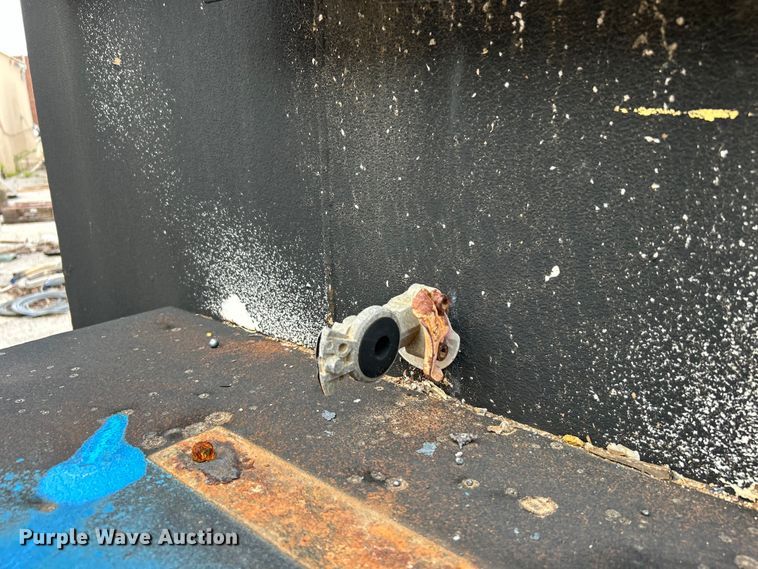 image for item EG0476 2009 International 4400 utility / service truck