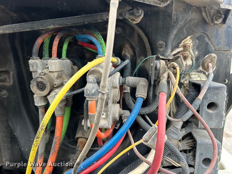 image for item EG0476 2009 International 4400 utility / service truck