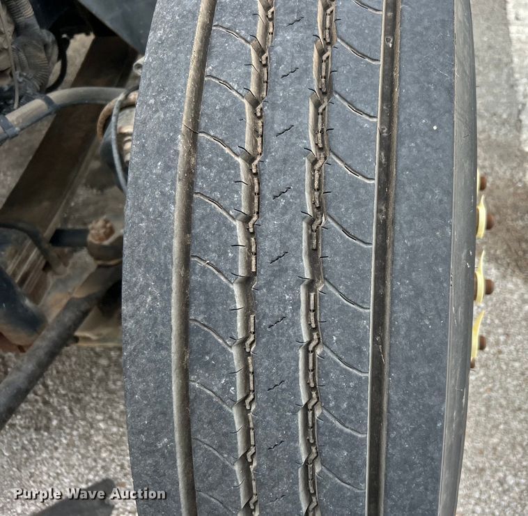 image for item EG0476 2009 International 4400 utility / service truck