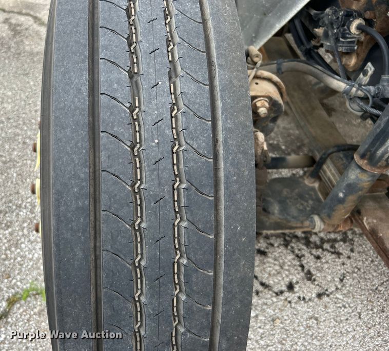 image for item EG0476 2009 International 4400 utility / service truck