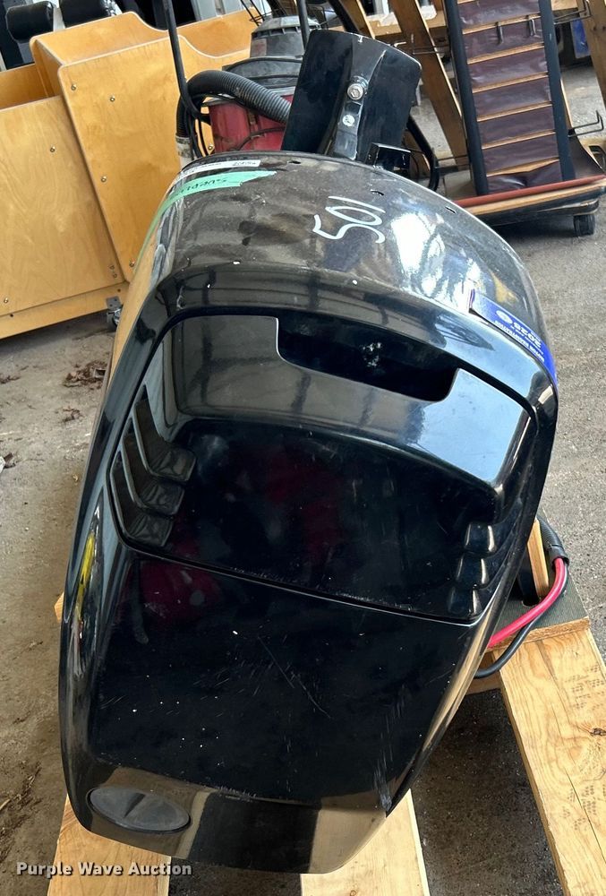 image for item EG0483 1999 Mercury Marine Marine1 outboard engine