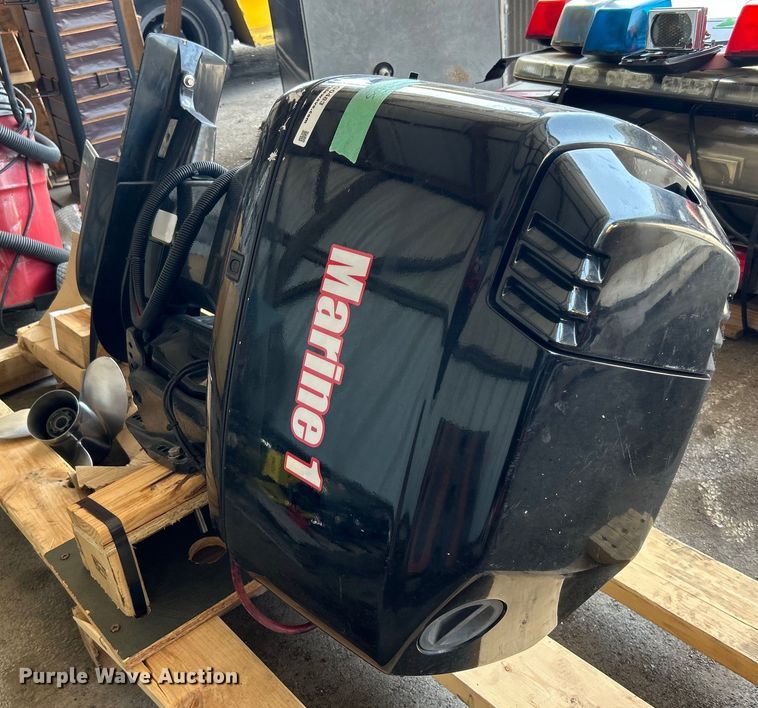 image for item EG0483 1999 Mercury Marine Marine1 outboard engine