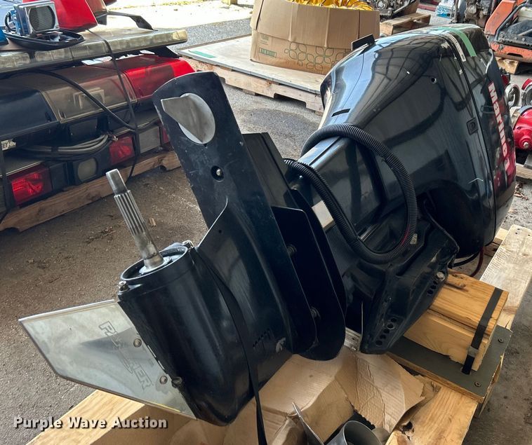 image for item EG0483 1999 Mercury Marine Marine1 outboard engine