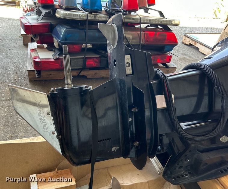 image for item EG0483 1999 Mercury Marine Marine1 outboard engine