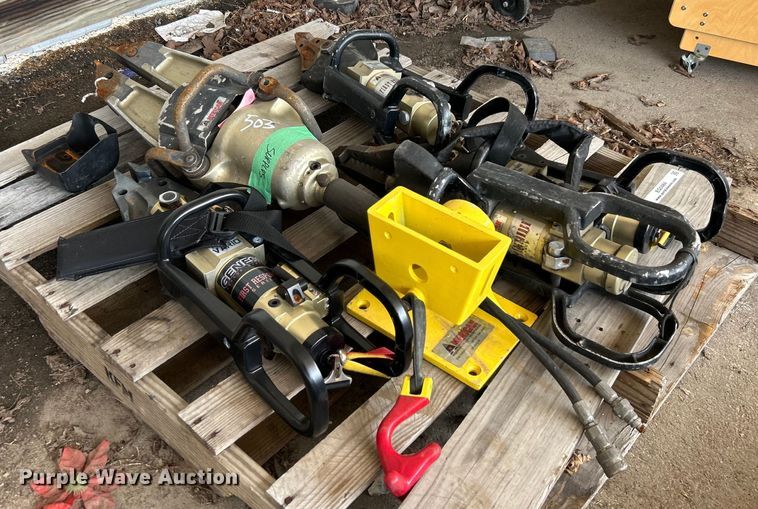 image for item EG0484 (5) American Genesis rescue tools