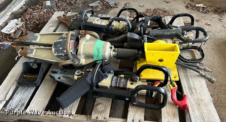 image for item EG0484 (5) American Genesis rescue tools