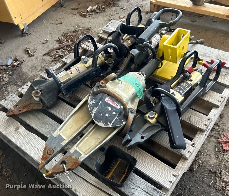 image for item EG0484 (5) American Genesis rescue tools