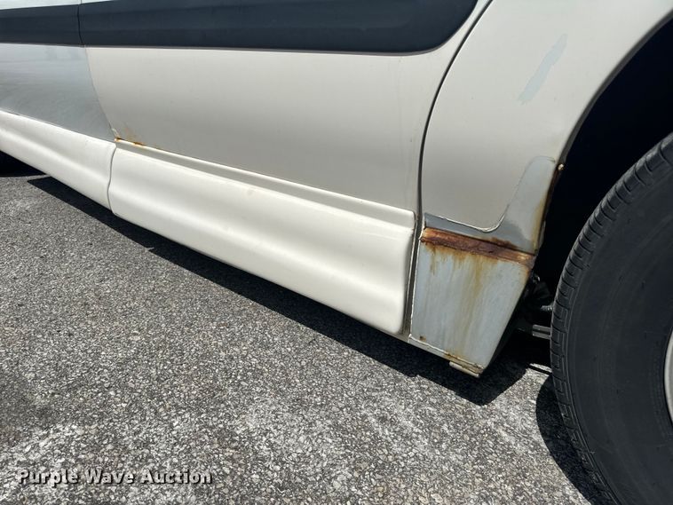 image for item EH6773 2005 El Dorado National handicap accessible van