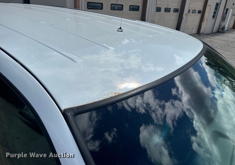 image for item EH6773 2005 El Dorado National handicap accessible van