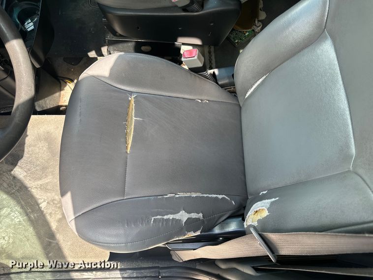 image for item EH6773 2005 El Dorado National handicap accessible van