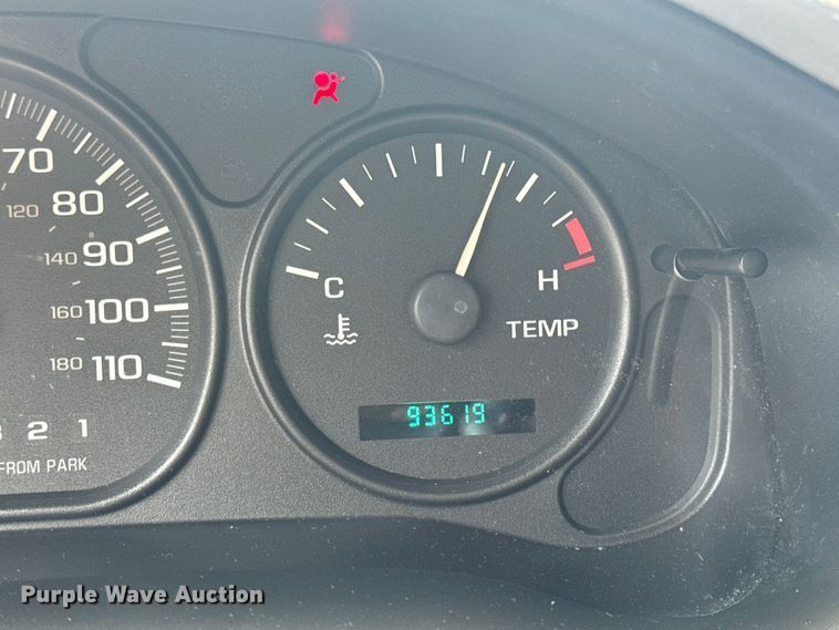 image for item EH6773 2005 El Dorado National handicap accessible van