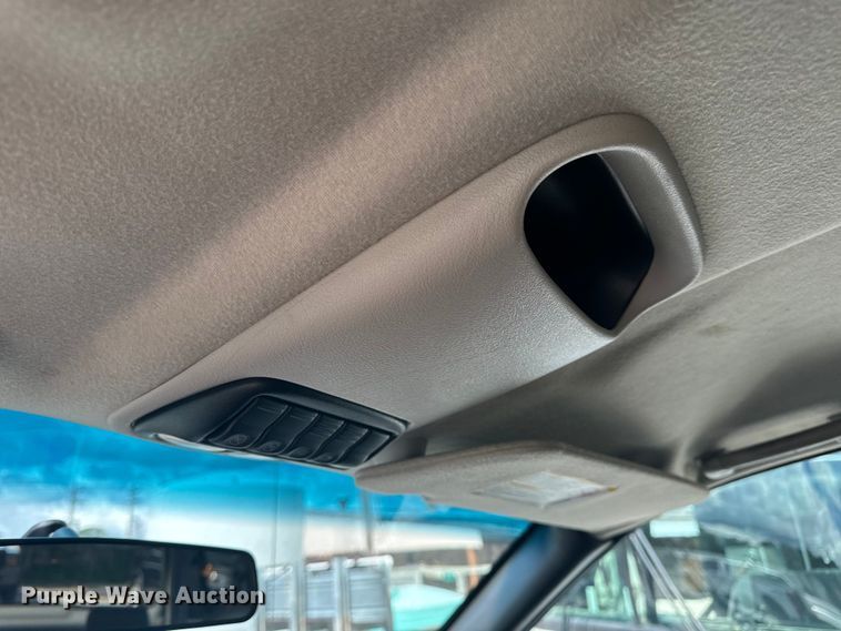 image for item EH6773 2005 El Dorado National handicap accessible van