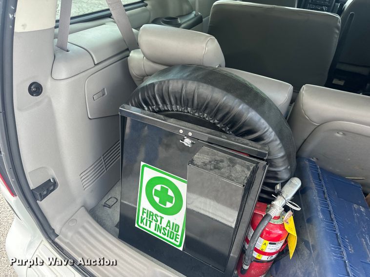 image for item EH6773 2005 El Dorado National handicap accessible van