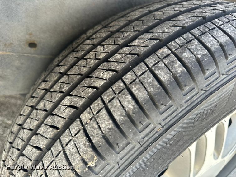 image for item EH6773 2005 El Dorado National handicap accessible van