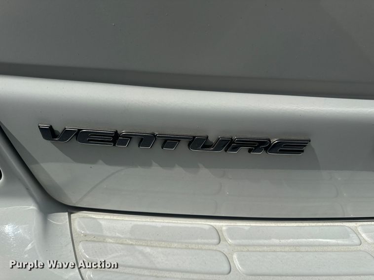 image for item EH6773 2005 El Dorado National handicap accessible van