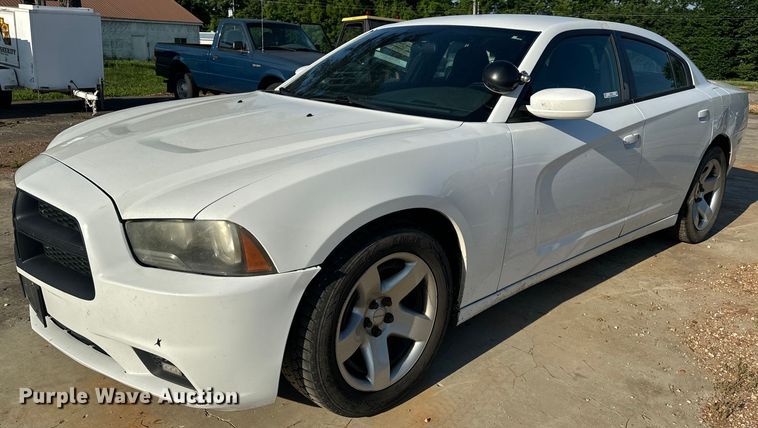 image for item EH6824 2013 Dodge  Charger Police 