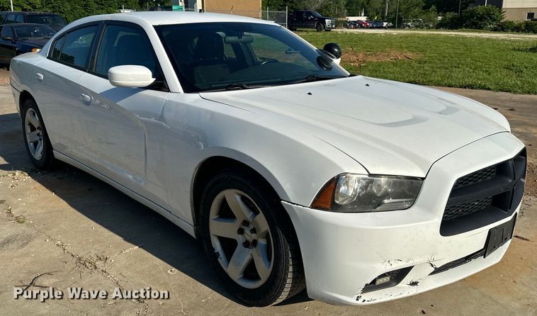 image for item EH6824 2013 Dodge  Charger Police 