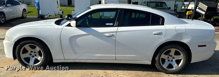 image for item EH6824 2013 Dodge  Charger Police 