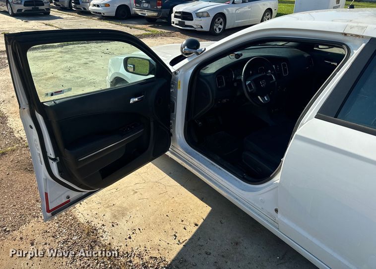 image for item EH6824 2013 Dodge  Charger Police 