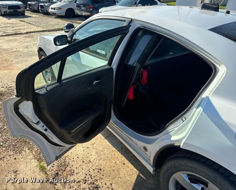 image for item EH6824 2013 Dodge  Charger Police 