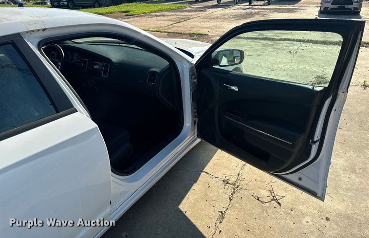 image for item EH6824 2013 Dodge  Charger Police 