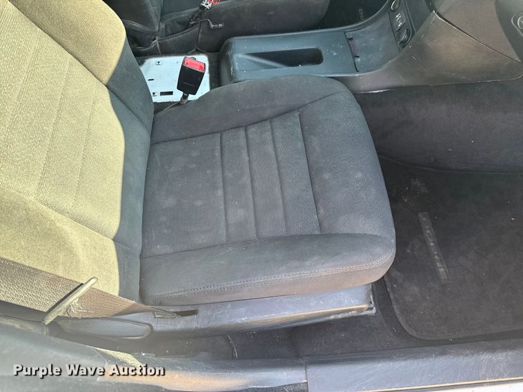 image for item EH6824 2013 Dodge  Charger Police 