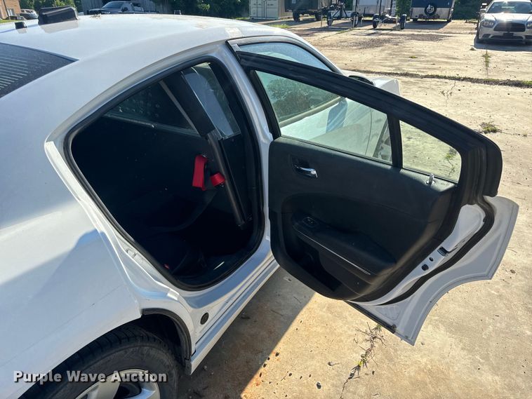 image for item EH6824 2013 Dodge  Charger Police 