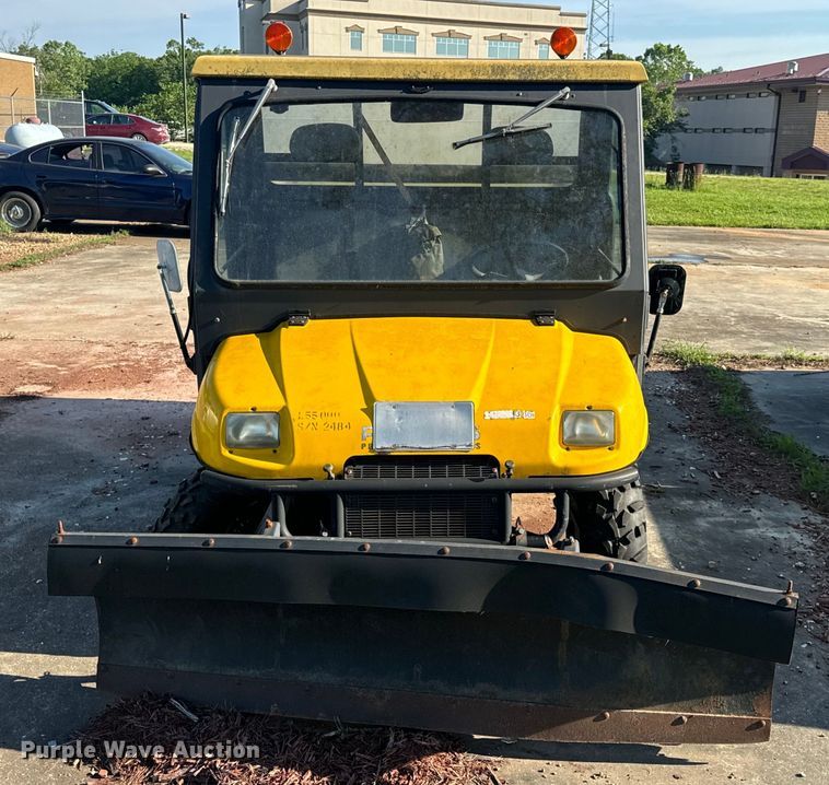 image for item EH6825 2002 Polaris Professional Series utility vehicle