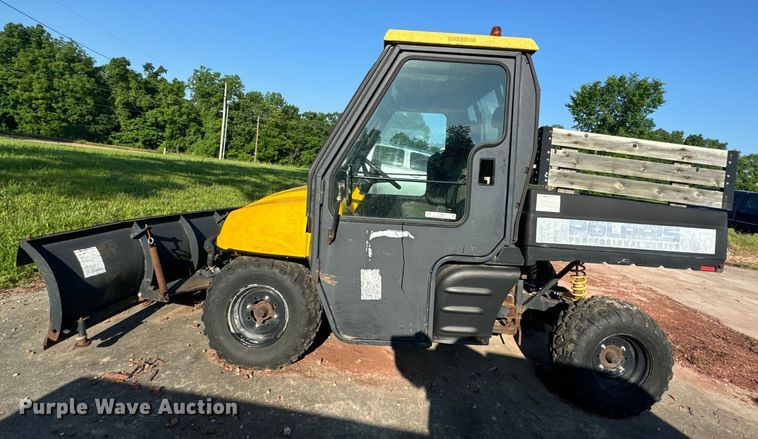 image for item EH6825 2002 Polaris Professional Series utility vehicle