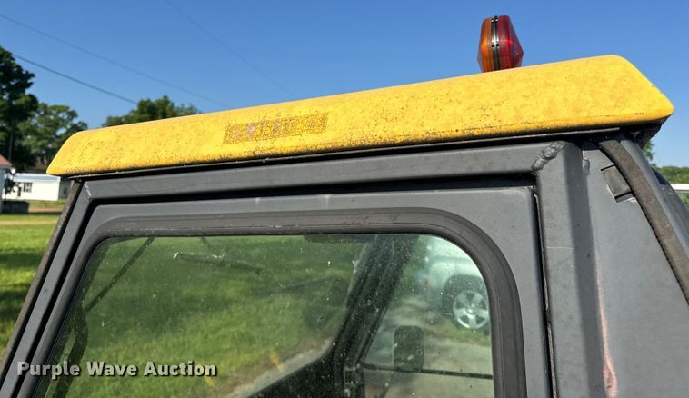 image for item EH6825 2002 Polaris Professional Series utility vehicle