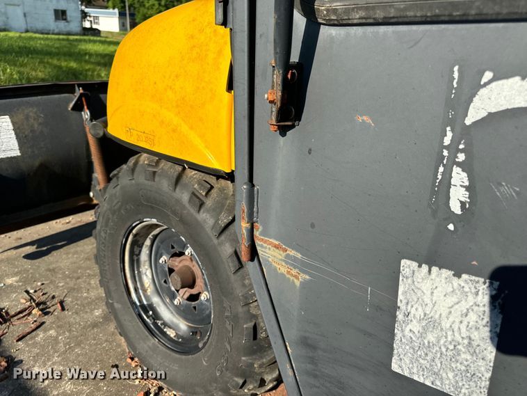 image for item EH6825 2002 Polaris Professional Series utility vehicle