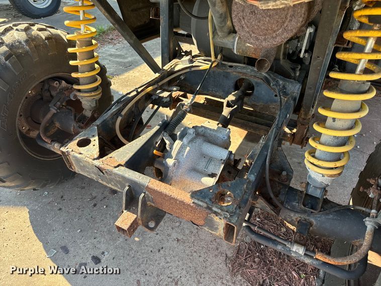 image for item EH6825 2002 Polaris Professional Series utility vehicle