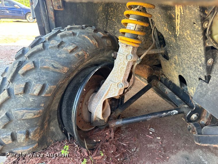 image for item EH6825 2002 Polaris Professional Series utility vehicle