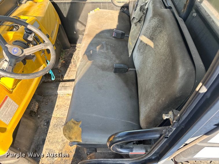 image for item EH6825 2002 Polaris Professional Series utility vehicle