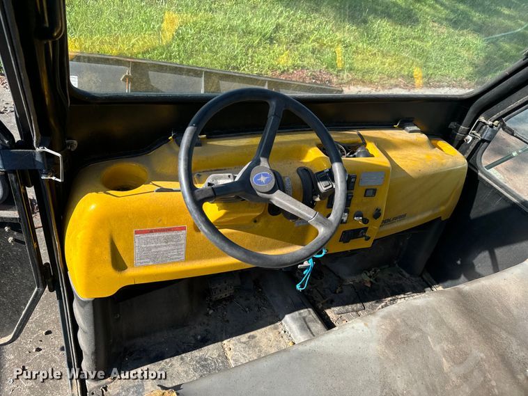 image for item EH6825 2002 Polaris Professional Series utility vehicle