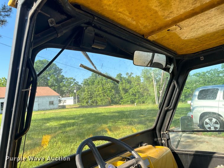 image for item EH6825 2002 Polaris Professional Series utility vehicle