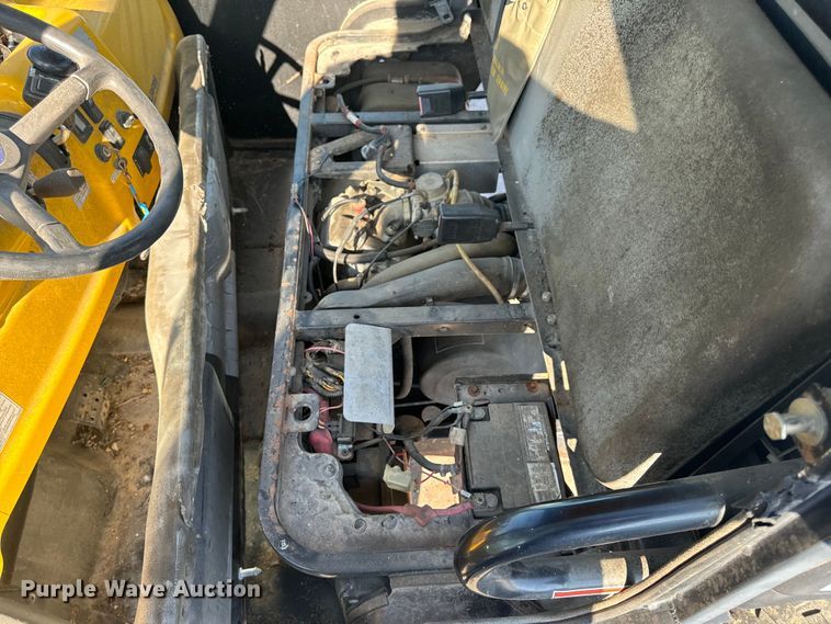 image for item EH6825 2002 Polaris Professional Series utility vehicle