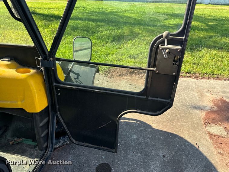 image for item EH6825 2002 Polaris Professional Series utility vehicle